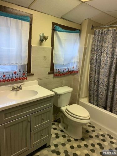 542 27th St, Paterson NJ  07514-1910 exterior