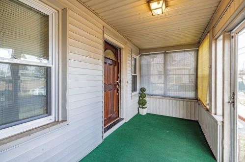 32 Monrovia St, Springfield MA 01104-3113 exterior