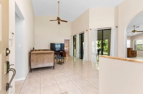 7279 Le Chalet Blvd, Boynton Beach FL 33472-5035 exterior