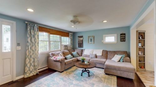 2 Orrison St, Worcester, MA 01609-1028