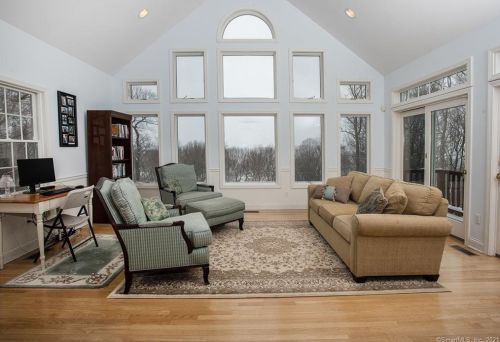 242 Barrack Hl Rd, Ridgefield CT 06877-3006 exterior