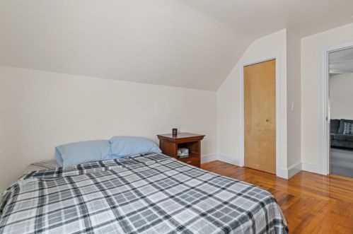 246 Smith St, Providence RI 02911-3307 exterior