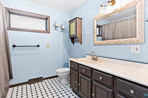 2701 13 St, Duluth MN 55806-1114 exterior