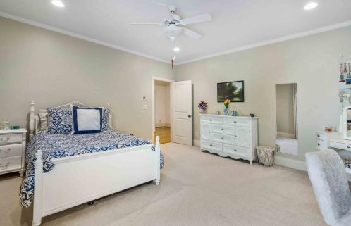 4968 Long Is Dr, Atlanta GA 30327-4904 exterior