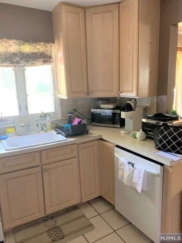 15 Jewett Ave, Tenafly NJ  07670-1902 exterior