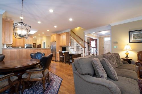 3829 Alexandria Dr, Gainesville GA 30506-4318 exterior