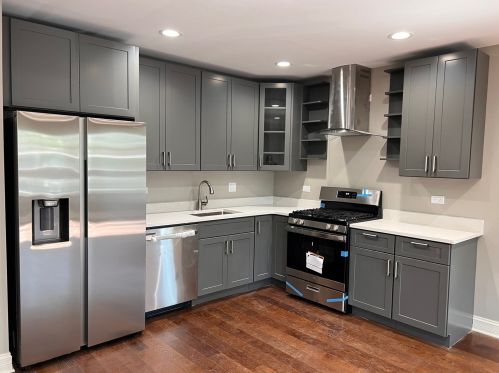 1007 Hamlin Ave, Chicago IL 60625-5914 exterior