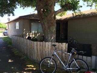 200 Clifford Ave, Turlock CA  95380-4665 exterior
