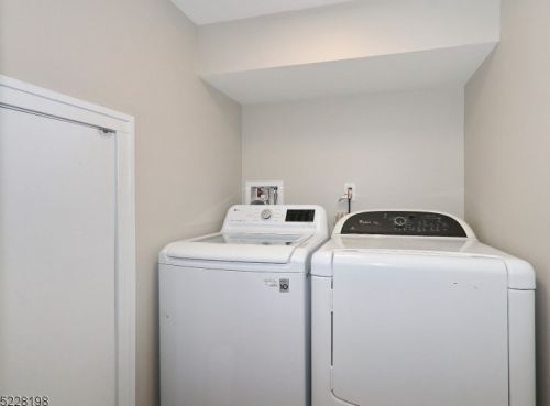 210 Mountainview Ave, Scotch Plains NJ  07076-1418 exterior