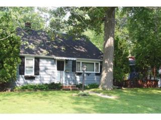 1619 Woodland Ct, Appleton WI  54911-3958 exterior