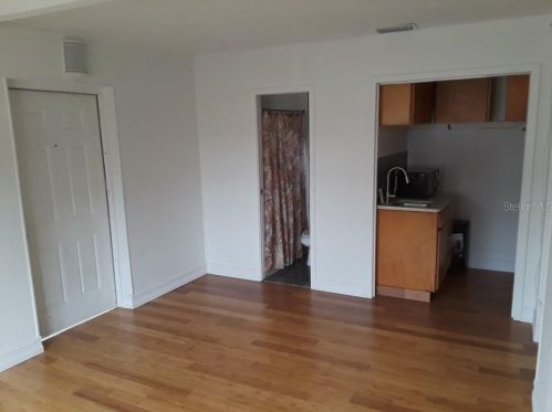 6902 Howard Ave, Tampa FL 33604-4622 exterior