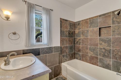 4405 19 Pl, Phoenix AZ 85016-5429 exterior