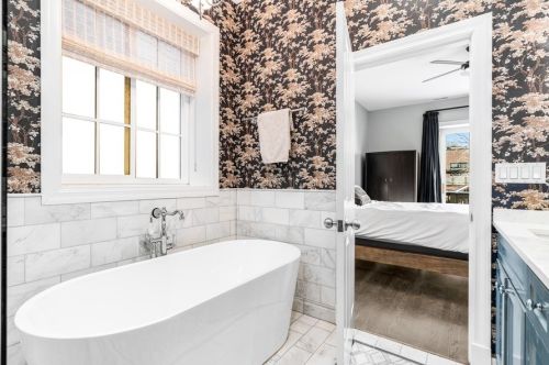 1626 Hermitage Ave, Chicago IL 60622-1402 exterior