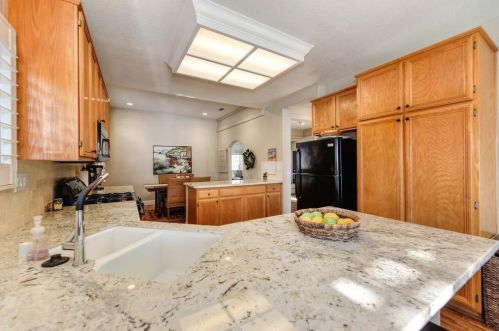 700 Diamond Glen Cir, Folsom CA 95630-3157 exterior