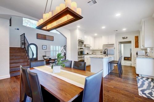 2307 Alta Vis Ave, Austin TX 78704-5229 exterior