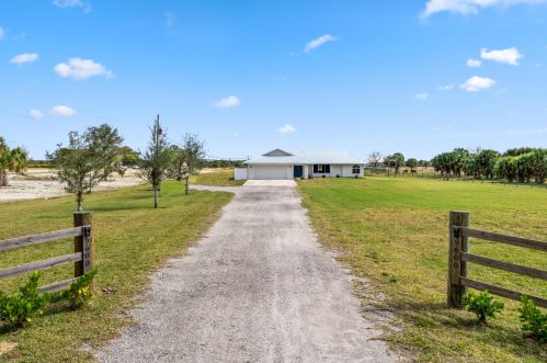 9600 Carlton Rd, Fort Pierce, FL 34987-3403