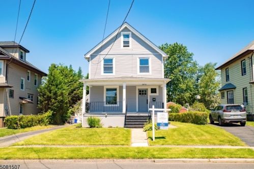 452 Front St, Green Brook NJ  08812-1212 exterior