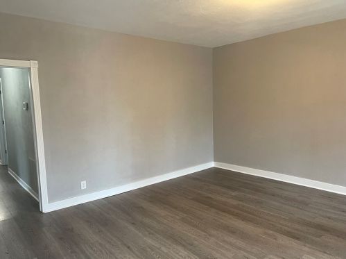 7012 Blackhawk St, Pittsburgh PA  15218-2322 exterior