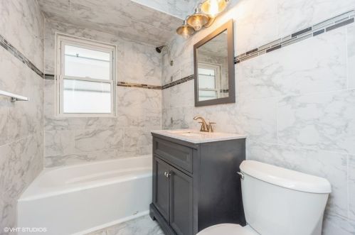 6300 Karlov Ave, Chicago IL 60652-3122 exterior