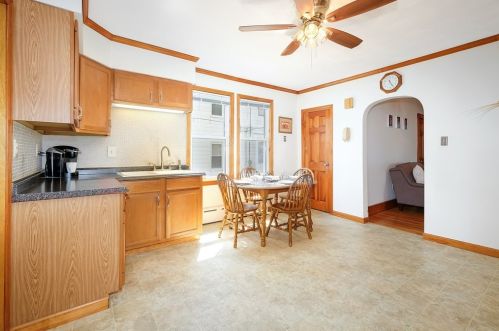 50 Beverly St, Chicopee MA 01013-1126 exterior