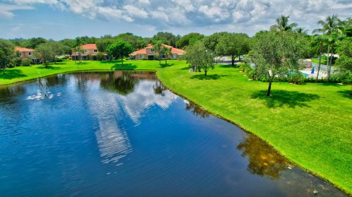 9757 Kamena Cir, Boynton Beach FL 33436-3958 exterior