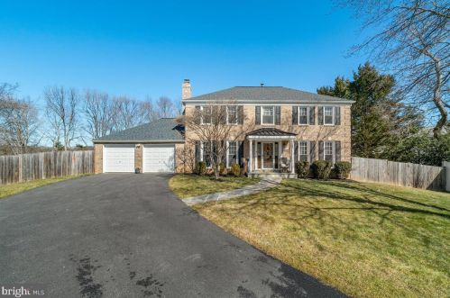 4417 Cherry Valley Dr, Rockville, MD 20853-1106