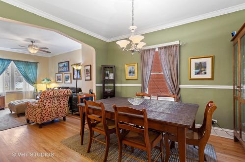 2319 Montrose Ave, Chicago IL 60618-1658 exterior