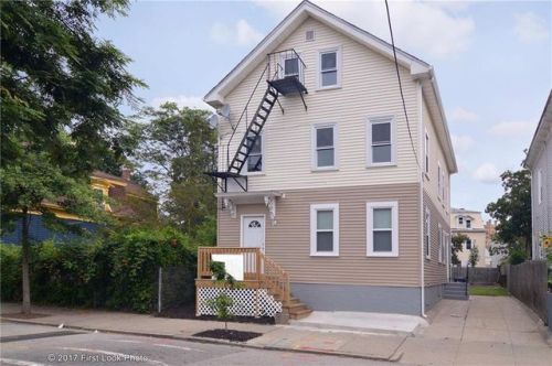 93 Superior St, Providence, RI 02907-2717