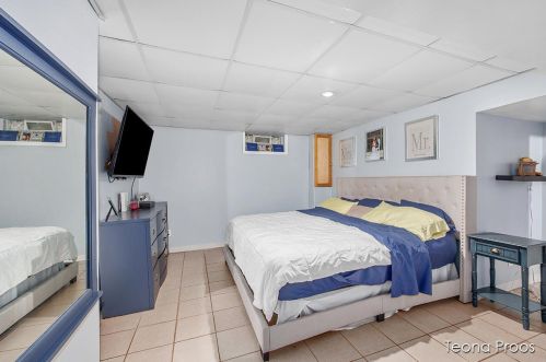 229 Holly St, Grand Rapids MI 49548-4270 exterior