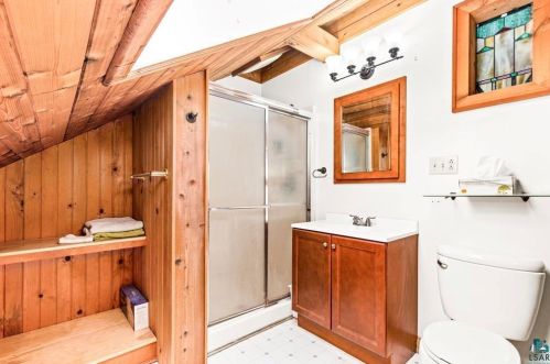 4011 Nelson Rd, Duluth MN 55803-2722 exterior