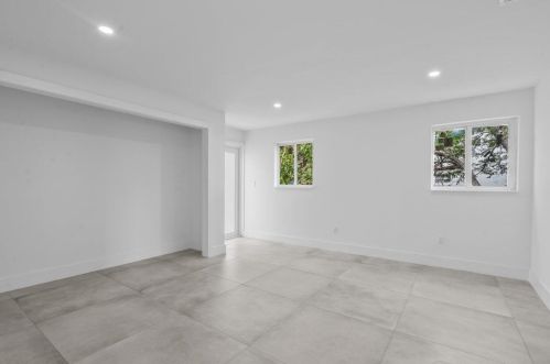 152 27 Ave, Boynton Beach FL 33435-7632 exterior