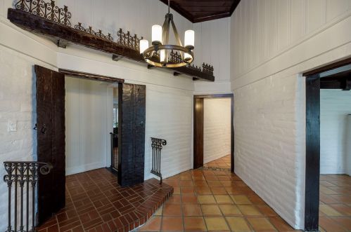 1267 Canal Dr, Turlock CA  95380-4159 exterior