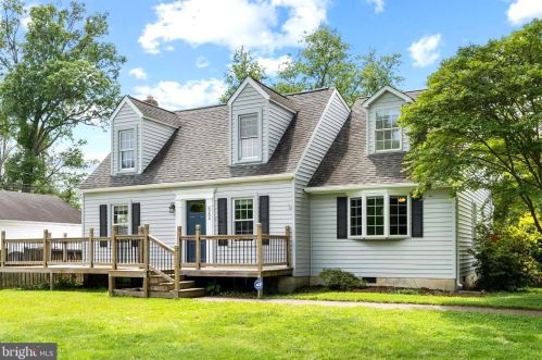 6204 Gum St, Alexandria, VA 22310-2702