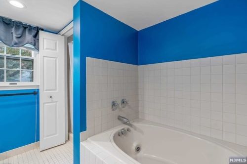 22 Amethyst Ln, Paterson NJ 07501-3364 exterior