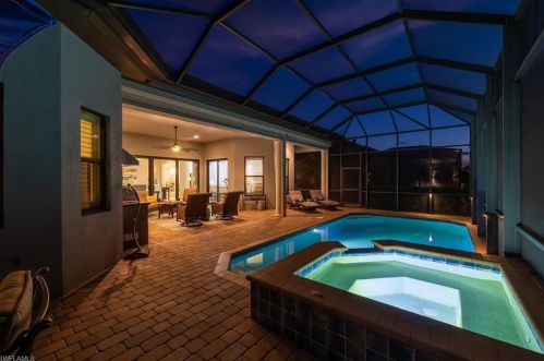 6790 Canwick Cove Cir, Naples FL 34113-3207 exterior