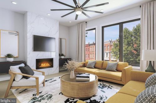 713 Colorado St, Philadelphia, PA 19146-1933