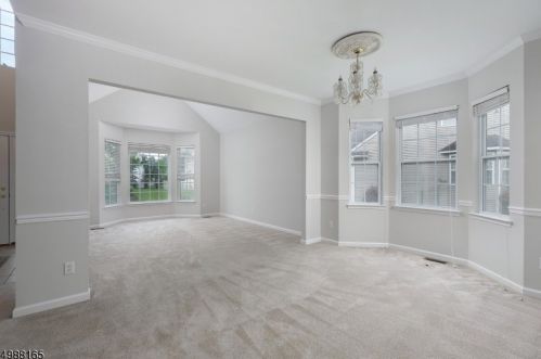 9 Bujak Ct, Bridgewater NJ  08807-7048 exterior