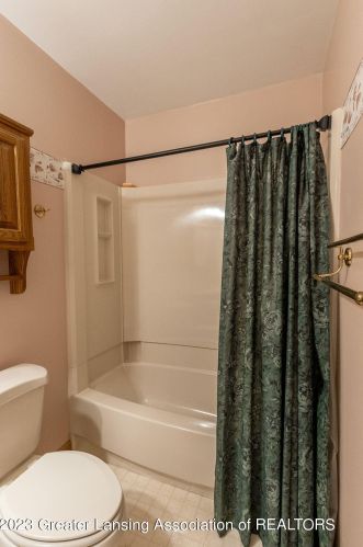 3914 Pr Ln, Dewitt MI exterior