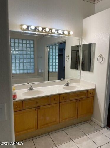 405 Campo Bello Dr, Phoenix AZ 85032-2217 exterior