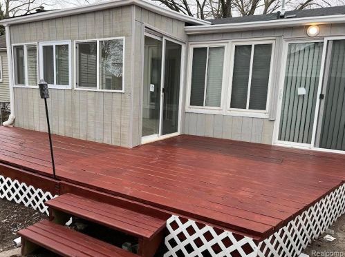 24086 Annapolis St, Dearborn Heights MI  48125-1914 exterior