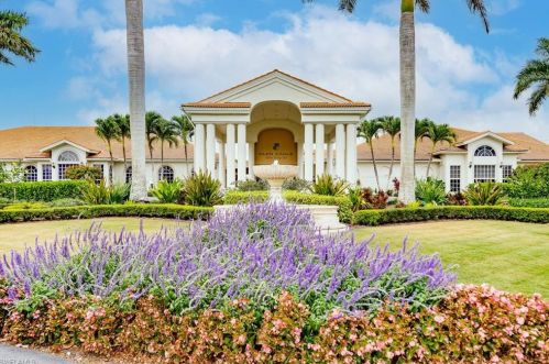 232 Glen Eagle Cir, Naples FL 34104-5715 exterior