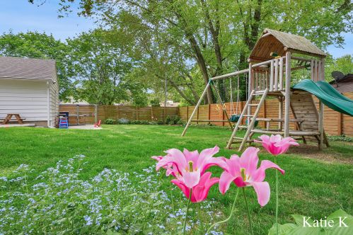 2144 Hall St, Grand Rapids MI 49506-4046 exterior