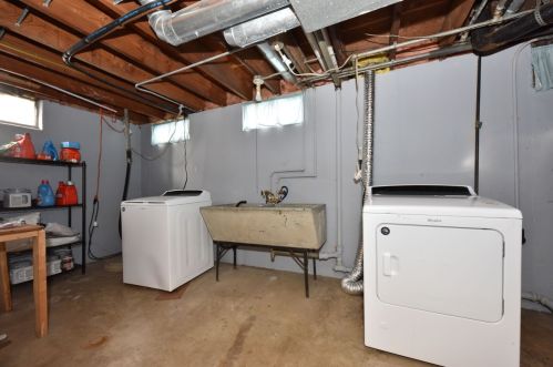 3200 Birchwood Ave, Milwaukee WI 53221-4035 exterior