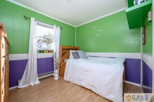 126 Park Ave, Iselin NJ 08830-2303 exterior