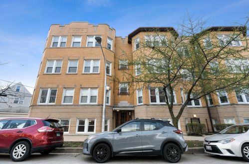 2831 Woodard St, Chicago IL 60618-7534 exterior