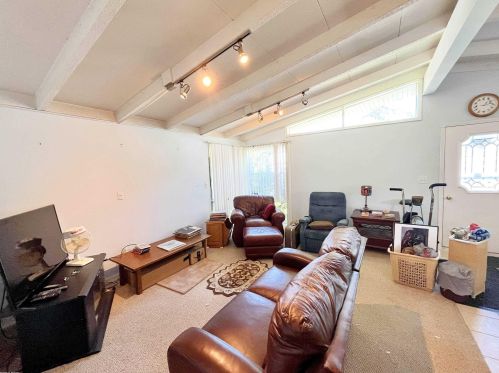 688 Goodale Ave, Clawson MI 48017-1706 exterior