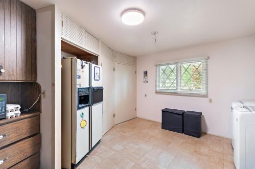 1306 Fawnvalley Dr, Saint Louis MO 63131-3921 exterior