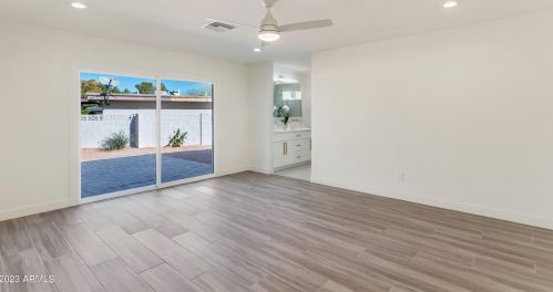 9052 29th St, Phoenix AZ  85028-5302 exterior