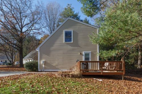 10 Whittaker Cir, Concord NH 03303-1589 exterior