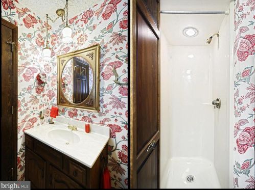 799 Laurel Wood Ln, Hanover PA 17331-6868 exterior